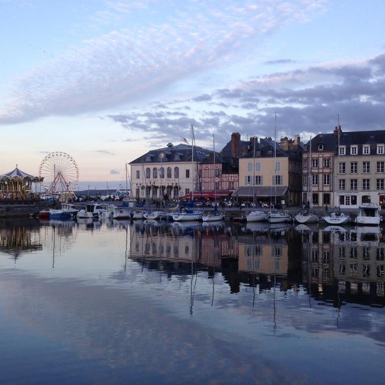 1Er Secret De Honfleur Apartment Bilik gambar