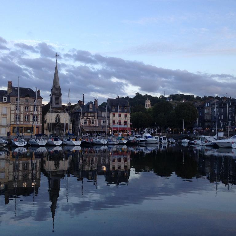 1Er Secret De Honfleur Apartment Bilik gambar